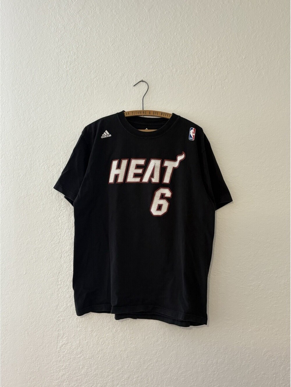 LeBron James Adidas NBA Miami Heat Black Jersey T-Shirt Size Men’s XL